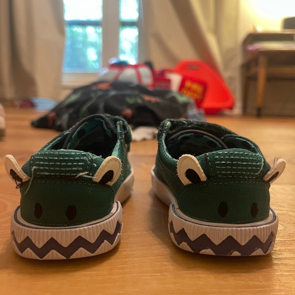 Cat & Jack Green Dinosaur Shoes